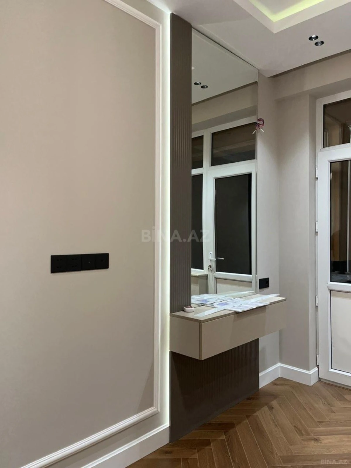 Satılır 2 otaqlı mənzil 60 m²
