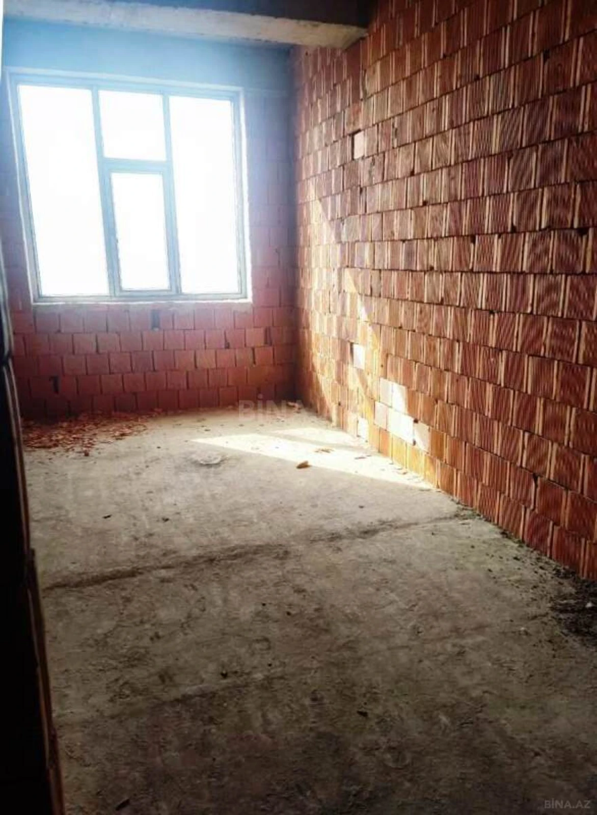 Satılır 3 otaqlı mənzil 76 m²