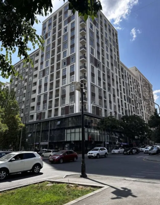 Satılır 3 otaqlı mənzil 76 m²