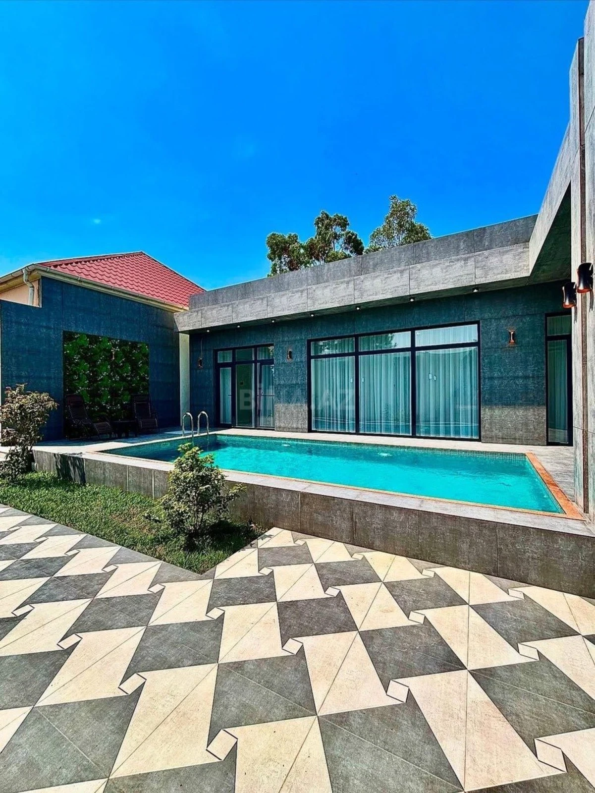 Kirayə verilir 4 otaqlı həyət evi 250 m²