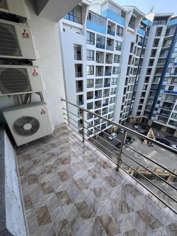 Kirayə verilir 3 otaqlı mənzil 150 m²