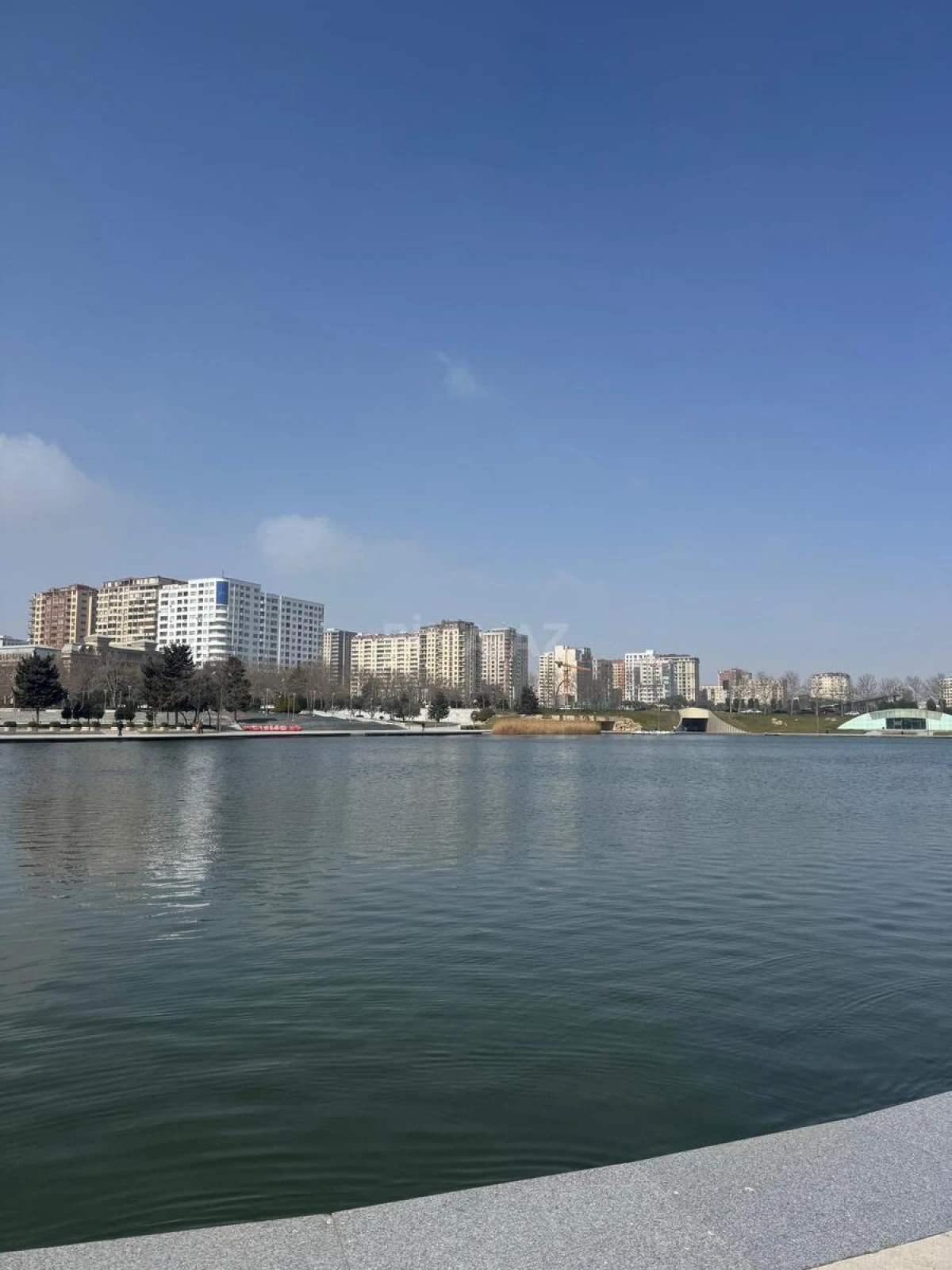 Kirayə verilir 3 otaqlı mənzil 150 m²