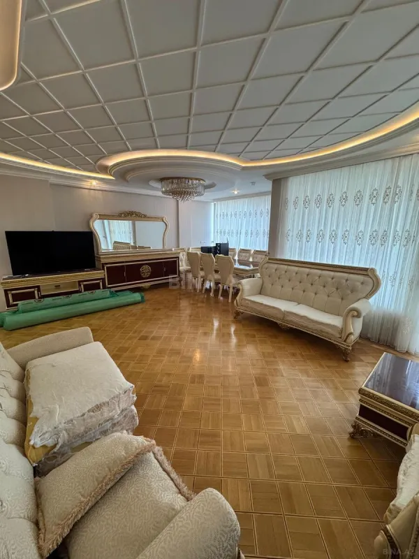 Kirayə verilir 3 otaqlı mənzil 150 m²