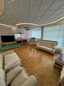 Kirayə verilir 3 otaqlı mənzil 150 m²