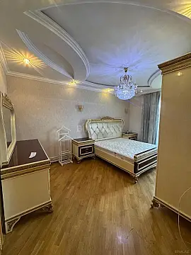 Kirayə verilir 3 otaqlı mənzil 150 m²