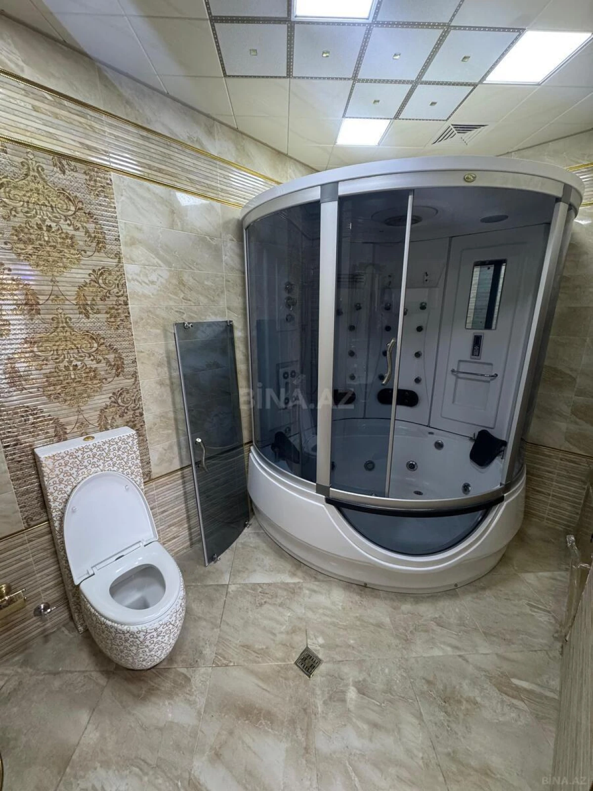 Kirayə verilir 3 otaqlı mənzil 150 m²