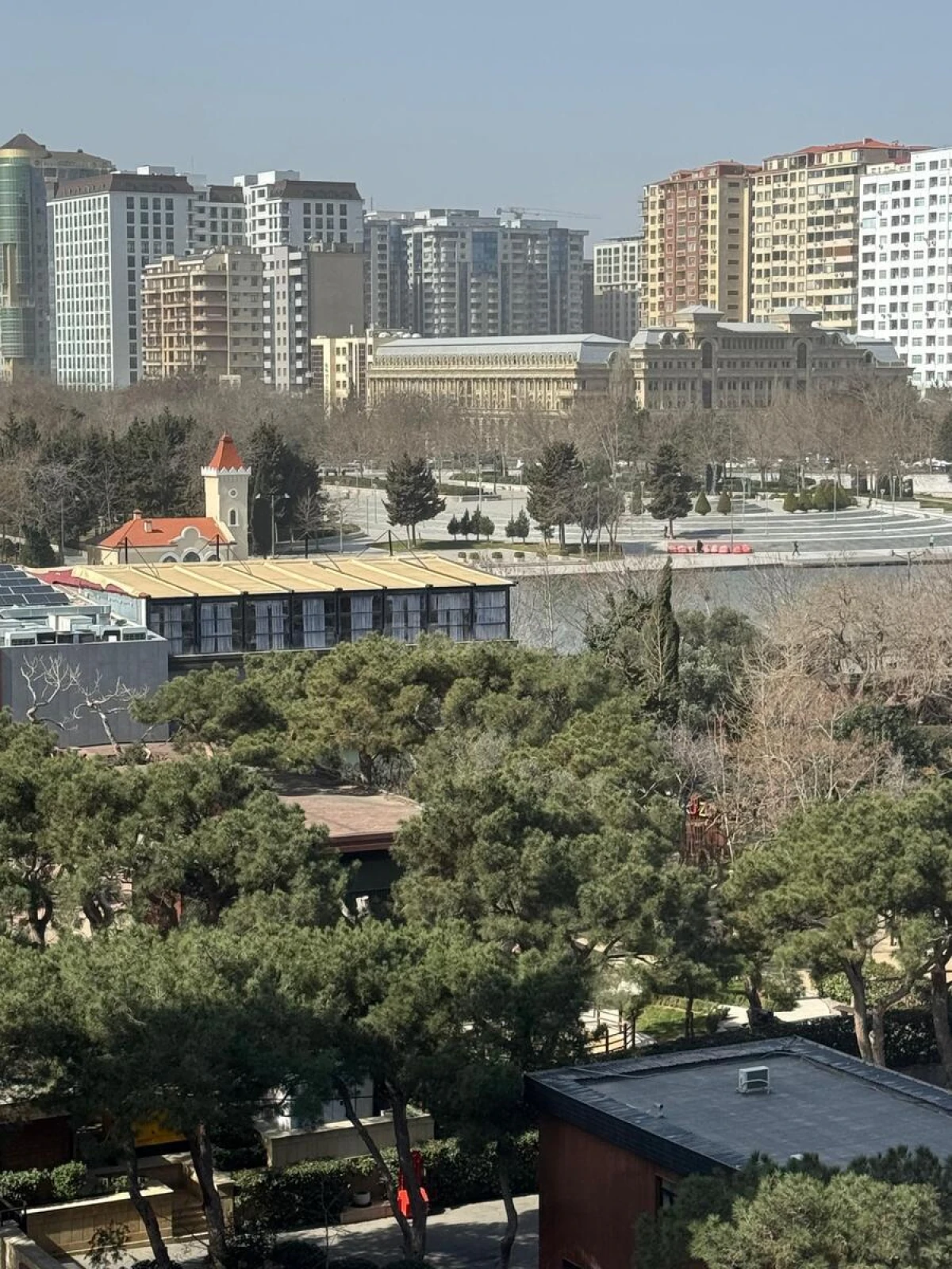 Kirayə verilir 3 otaqlı mənzil 150 m²