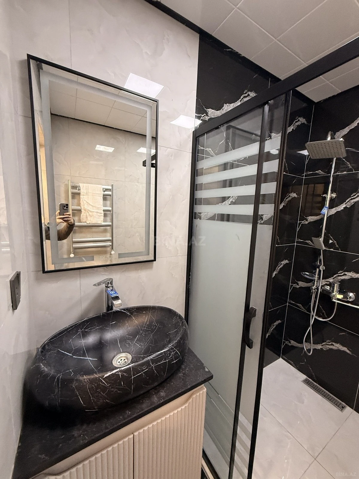 Satılır 5 otaqlı həyət evi 220 m²