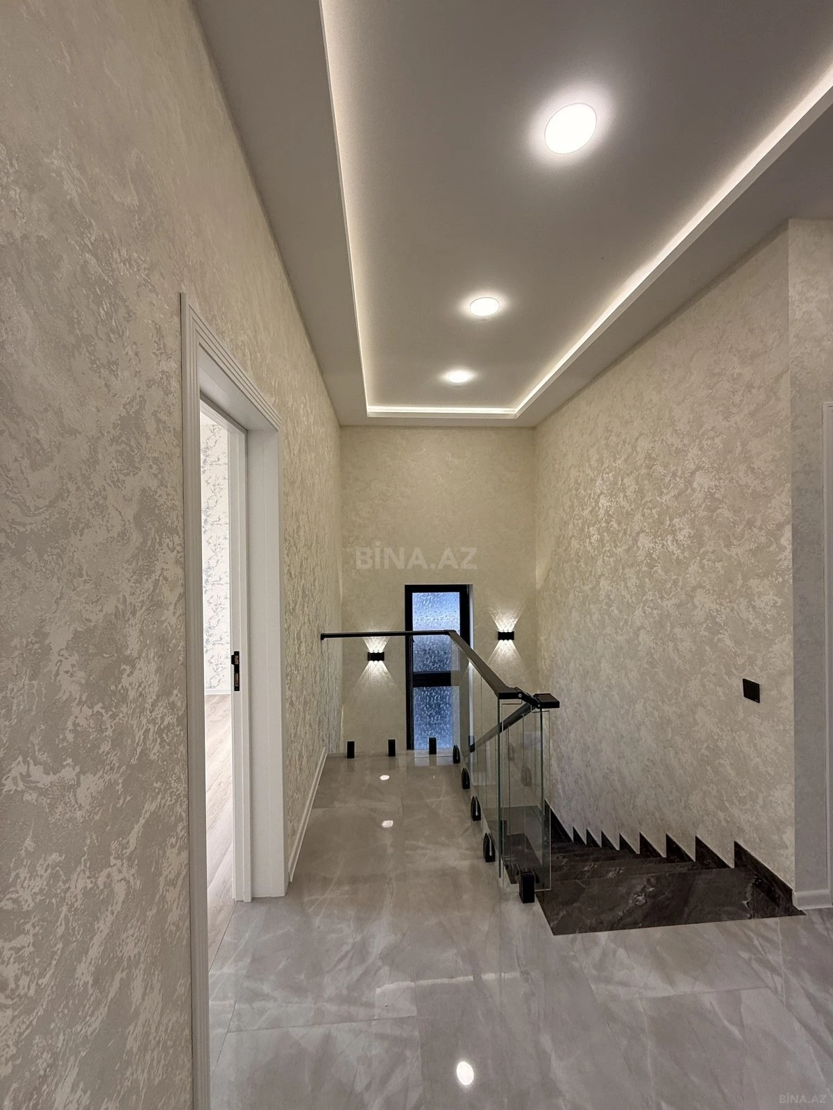 Satılır 5 otaqlı həyət evi 220 m²