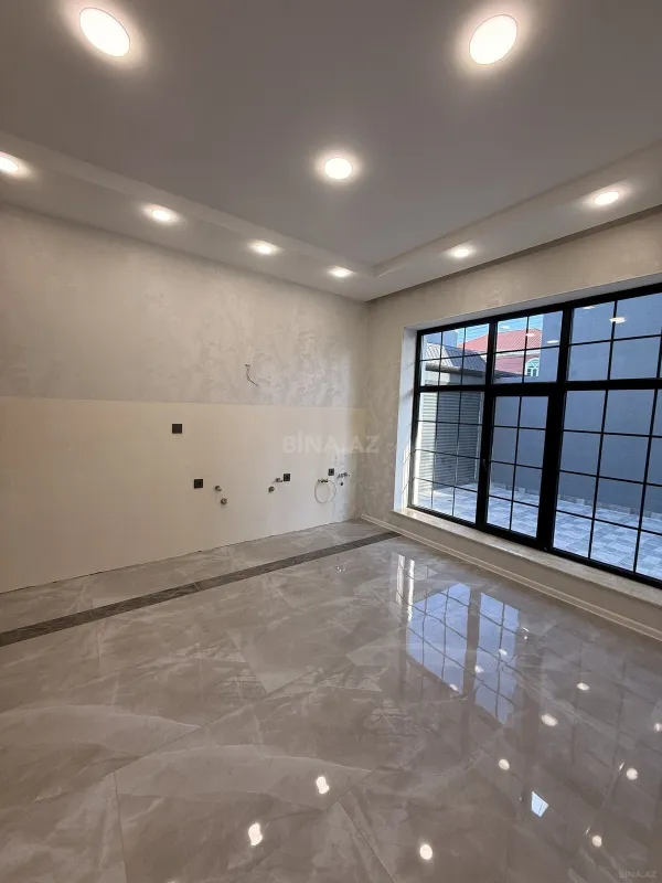 Satılır 5 otaqlı həyət evi 220 m²