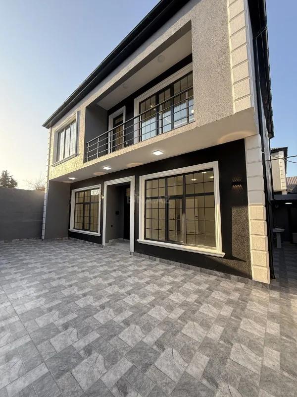 Satılır 5 otaqlı həyət evi 220 m²