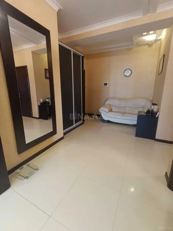 Satılır 2 otaqlı mənzil 90 m²