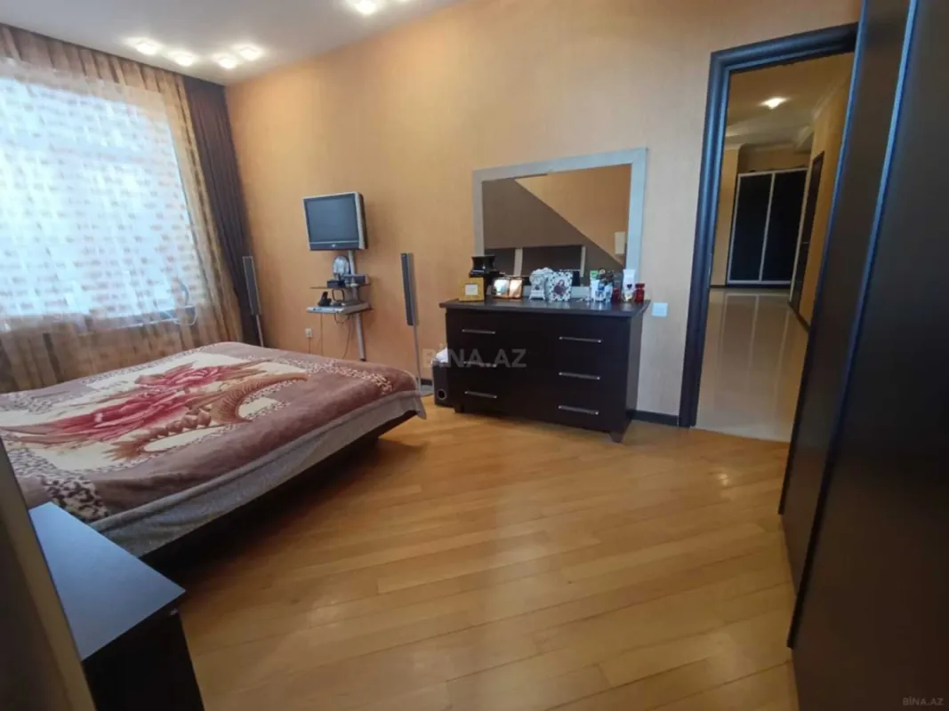 Satılır 2 otaqlı mənzil 90 m²