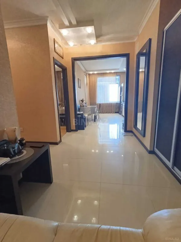 Satılır 2 otaqlı mənzil 90 m²