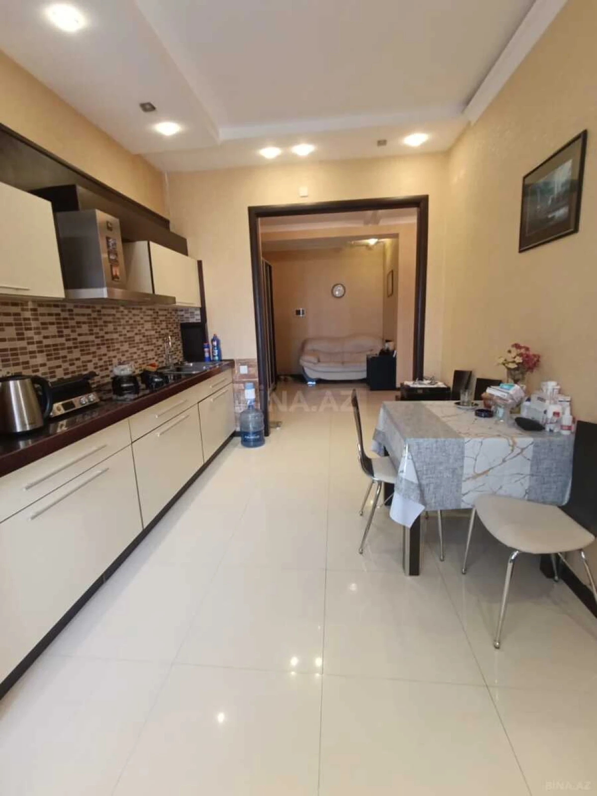 Satılır 2 otaqlı mənzil 90 m²