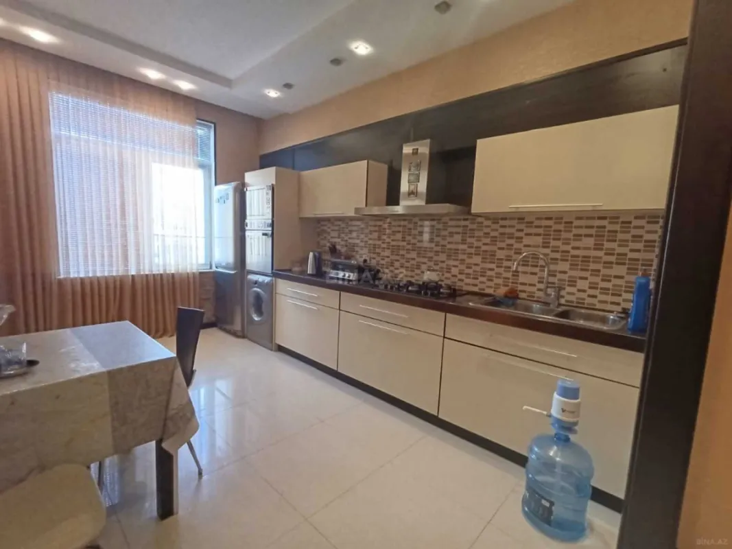 Satılır 2 otaqlı mənzil 90 m²