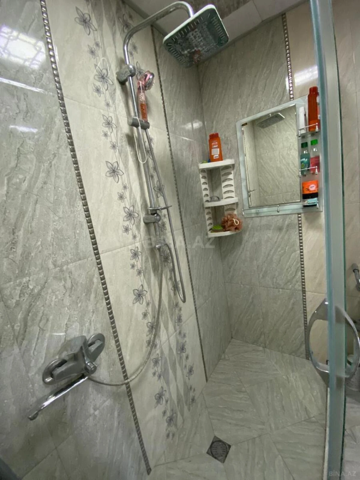 Satılır 3 otaqlı mənzil 77 m²