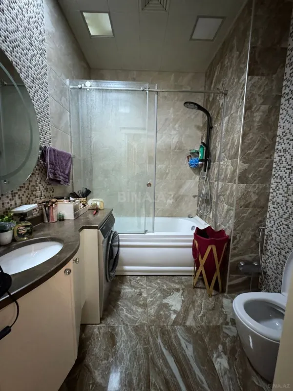 Satılır 4 otaqlı mənzil 160 m²