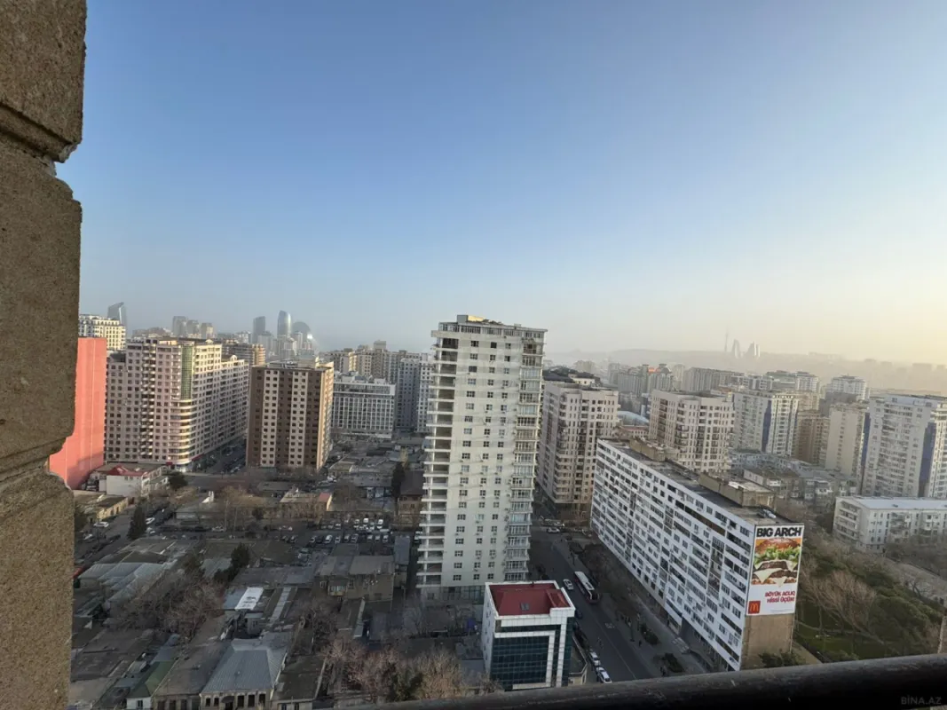 Satılır 4 otaqlı mənzil 160 m²