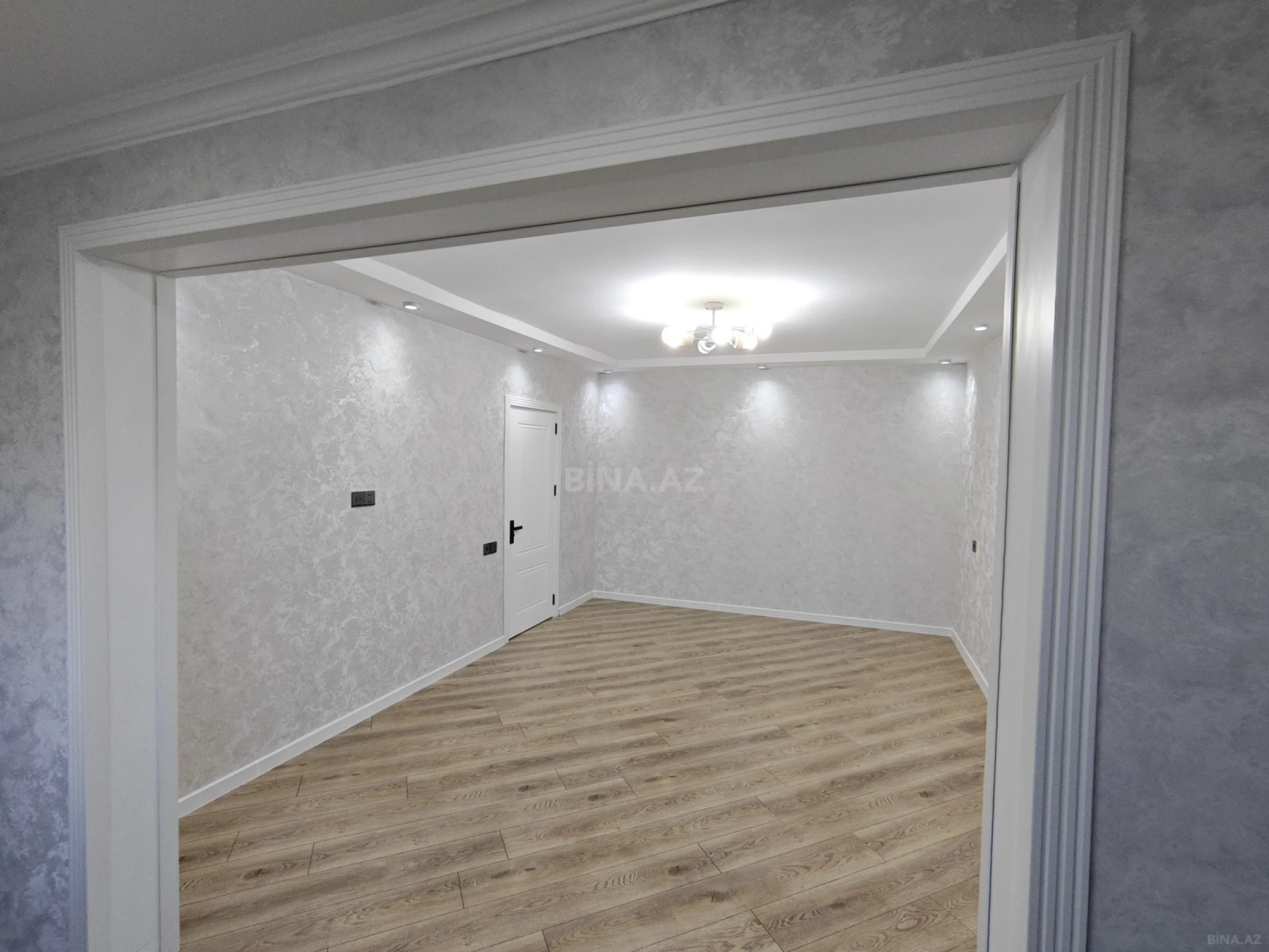 Satılır 3 otaqlı mənzil 68 m²