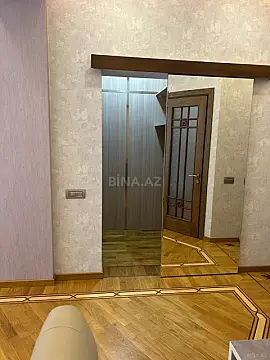 Satılır 3 otaqlı mənzil 135 m²