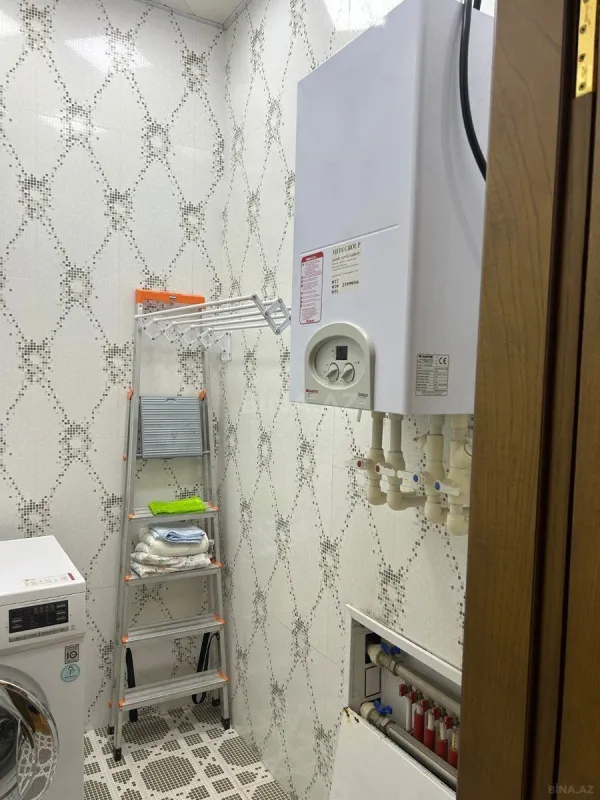 Satılır 3 otaqlı mənzil 135 m²