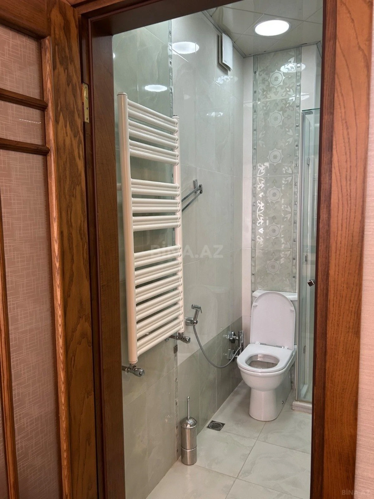 Satılır 3 otaqlı mənzil 135 m²