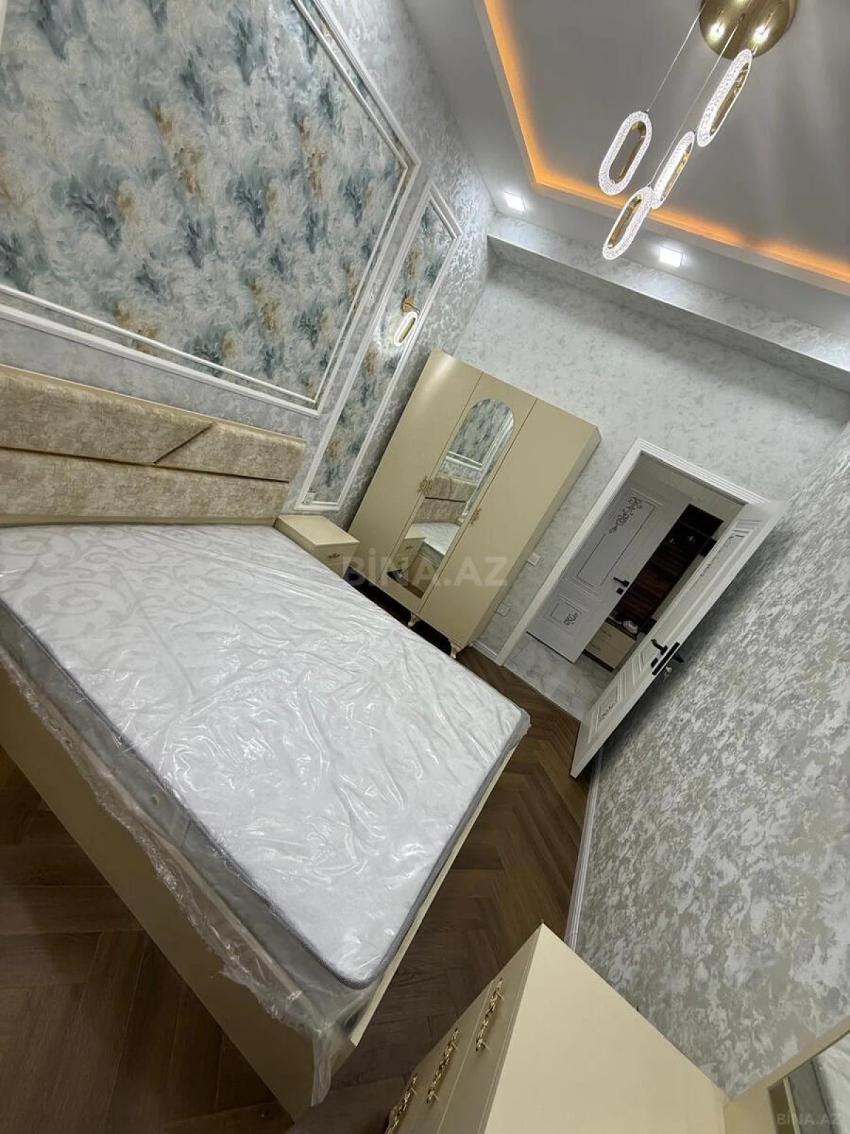 Satılır 2 otaqlı mənzil 55 m²