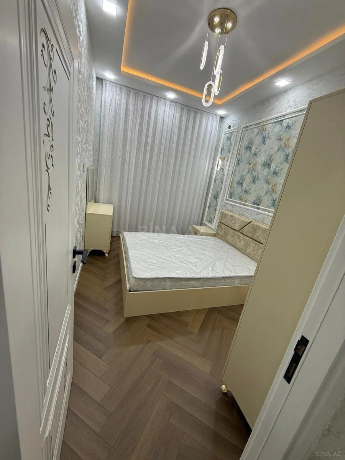 Satılır 2 otaqlı mənzil 55 m²