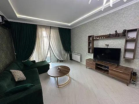 Kirayə verilir 2 otaqlı mənzil 100.5 m²