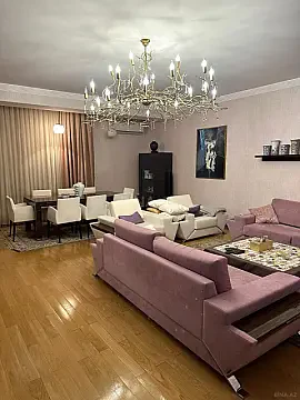 Satılır 4 otaqlı mənzil 190 m² — Bakı 4 otaq 190.00 m²