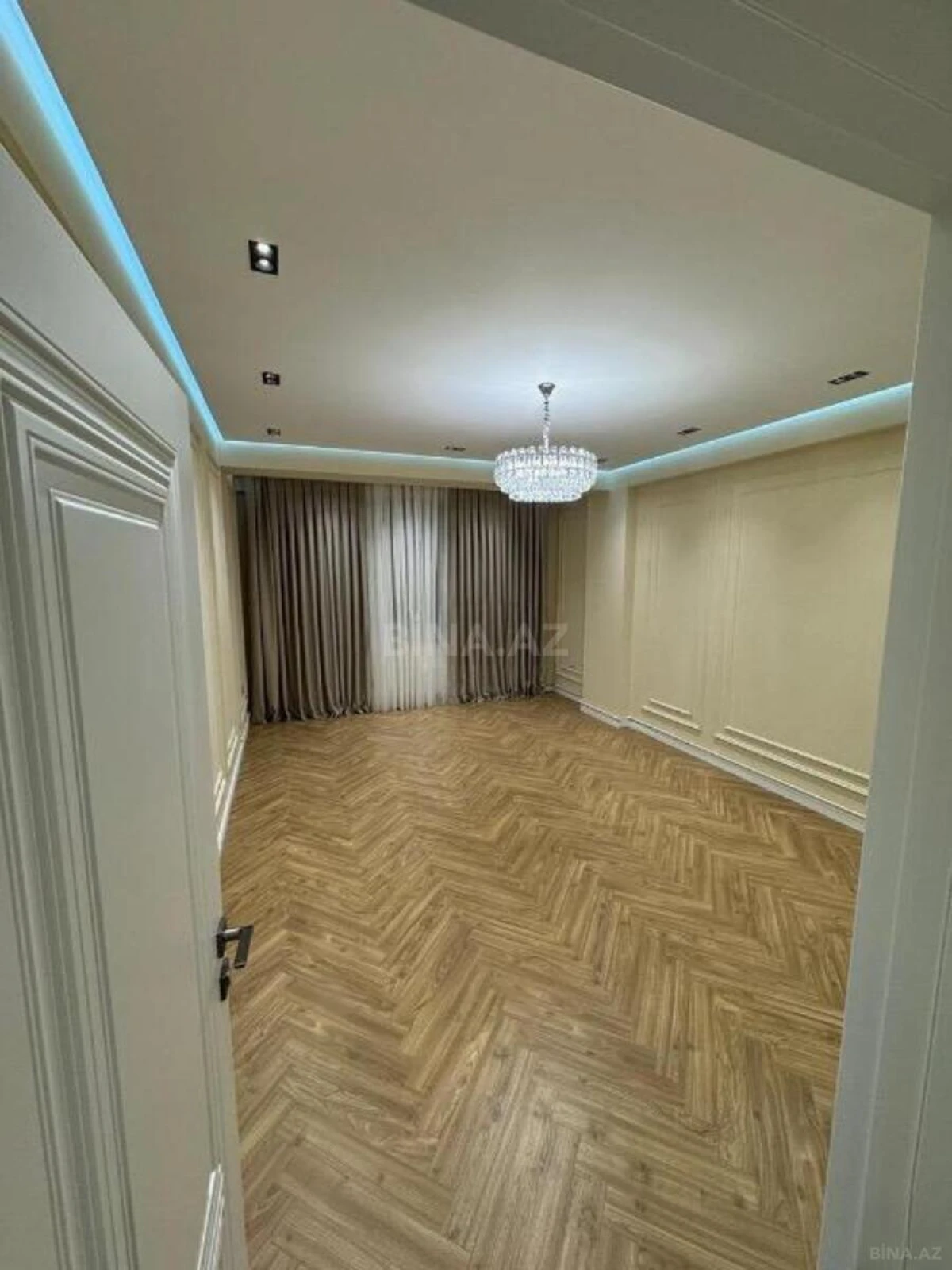 Satılır 2 otaqlı mənzil 80 m²