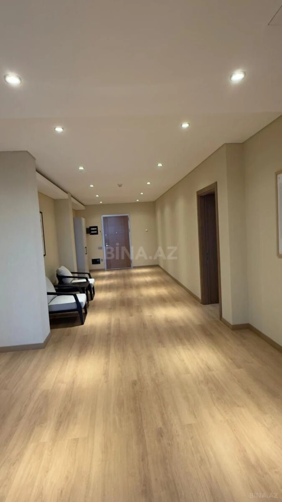 Kirayə verilir 4 otaqlı mənzil 205 m²