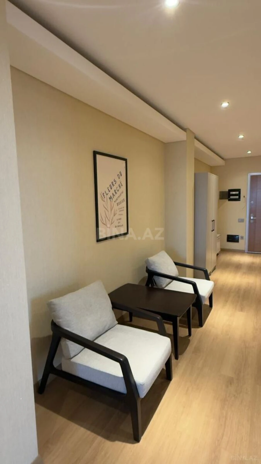 Kirayə verilir 4 otaqlı mənzil 205 m²