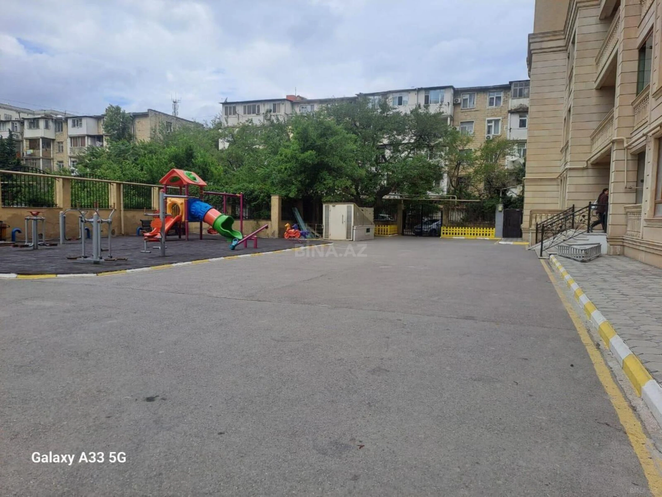 Satılır 2 otaqlı mənzil 55 m²