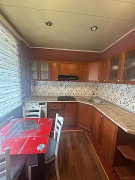 Satılır 1 otaqlı mənzil 42 m²