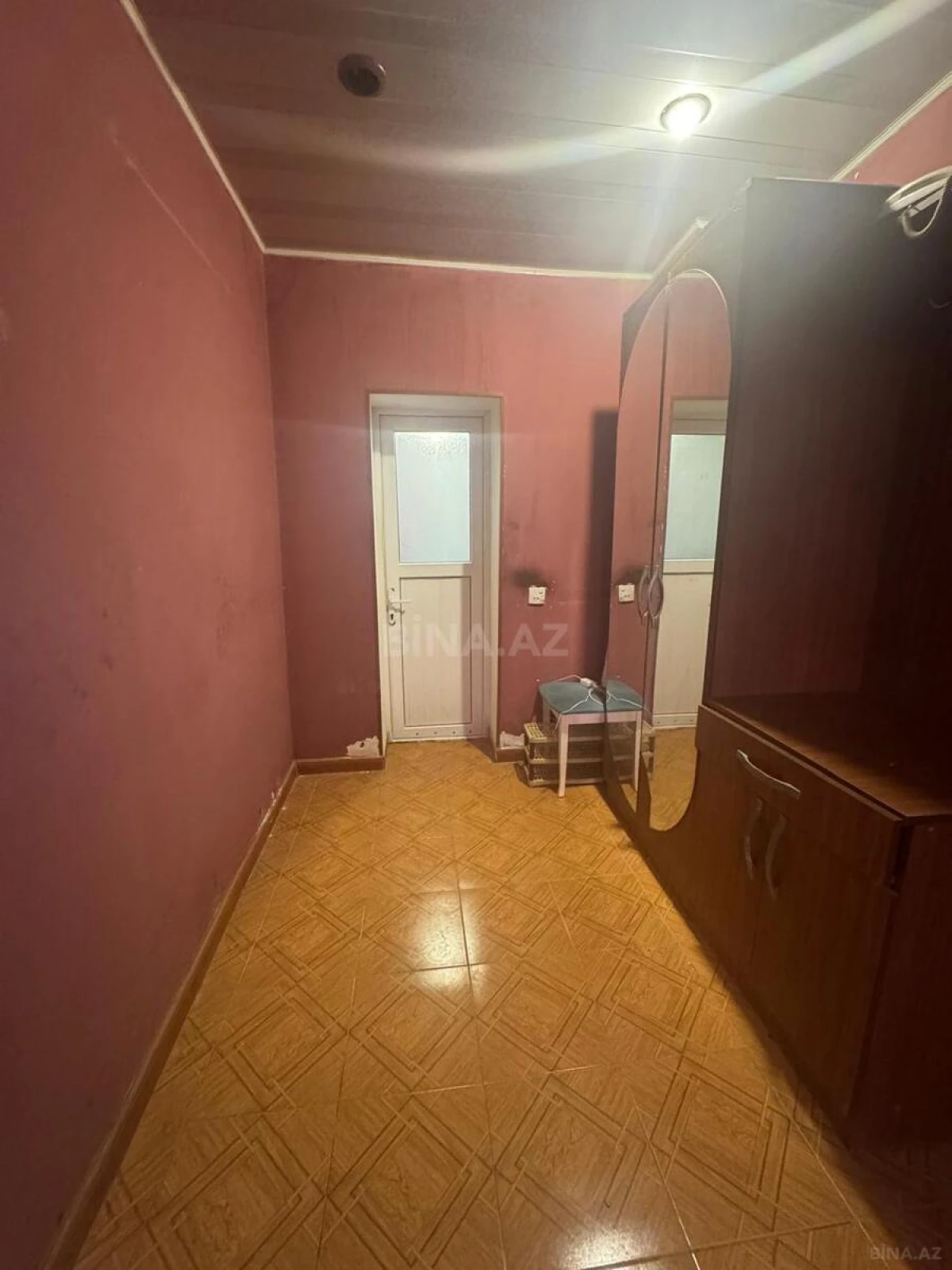 Satılır 1 otaqlı mənzil 42 m²