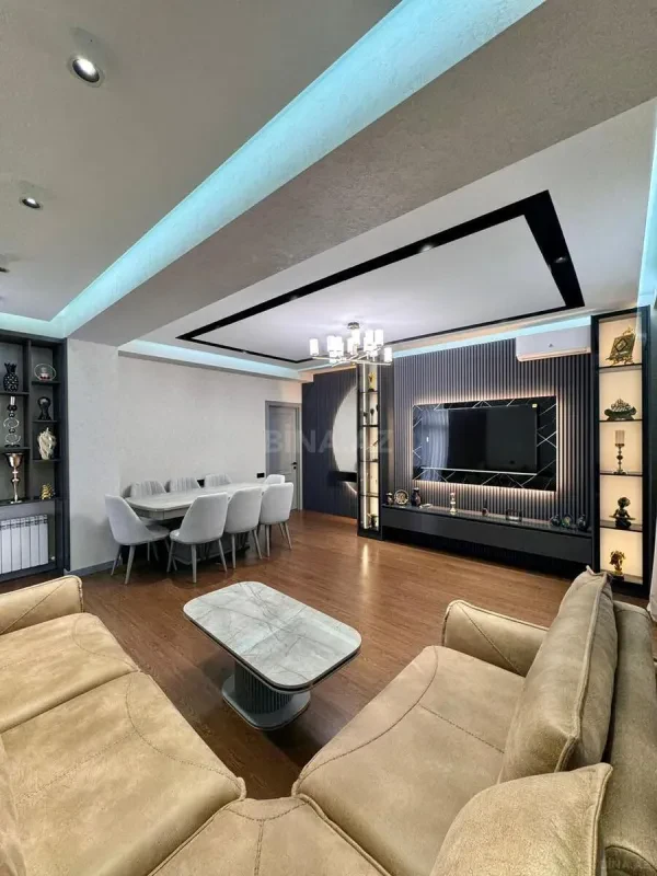 Satılır 3 otaqlı mənzil 105 m²