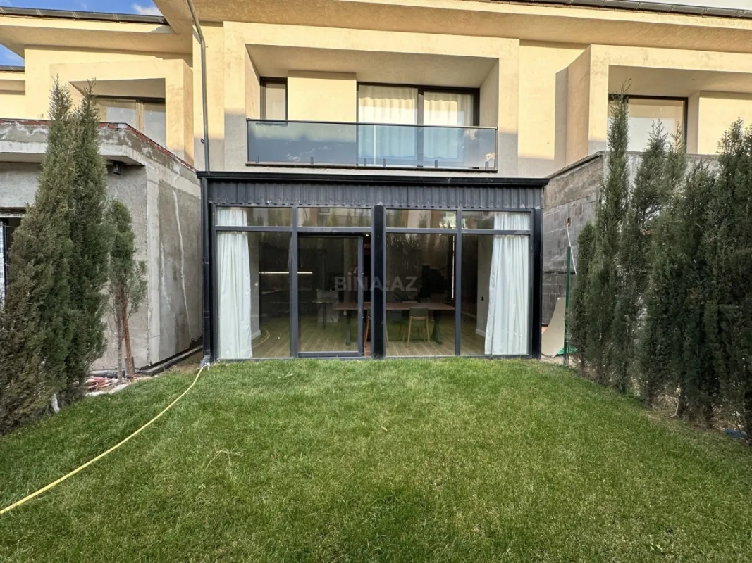 Satılır 3 otaqlı həyət evi 140 m²