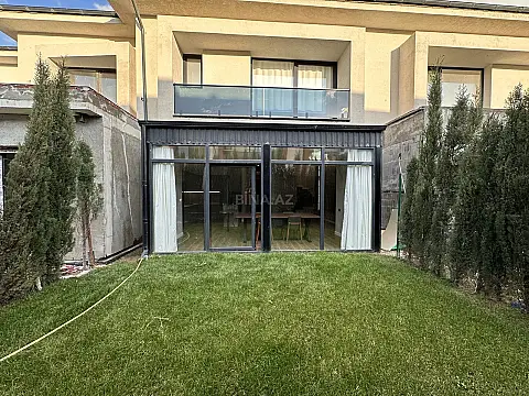 Satılır 3 otaqlı həyət evi 140 m²