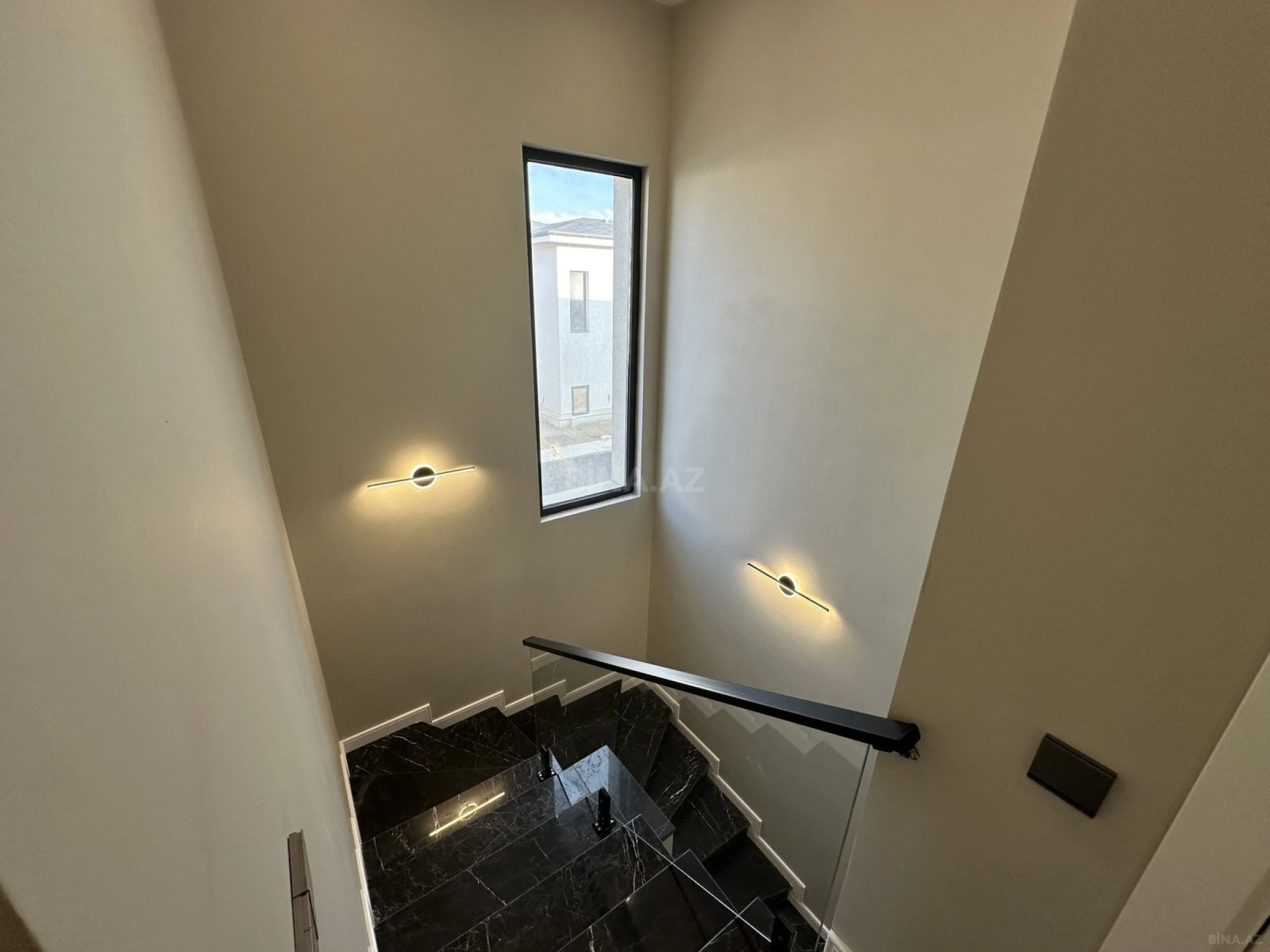 Satılır 3 otaqlı həyət evi 140 m²