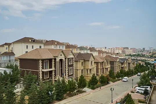 Satılır 3 otaqlı həyət evi 140 m²