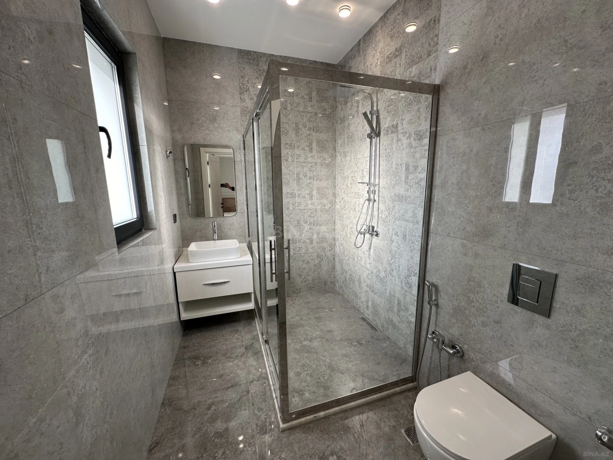 Satılır 3 otaqlı həyət evi 140 m²