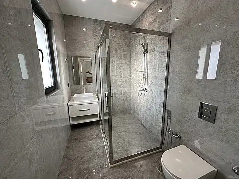 Satılır 3 otaqlı həyət evi 140 m²