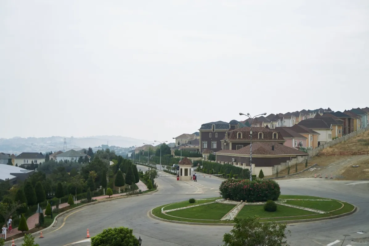 Satılır 3 otaqlı həyət evi 140 m²