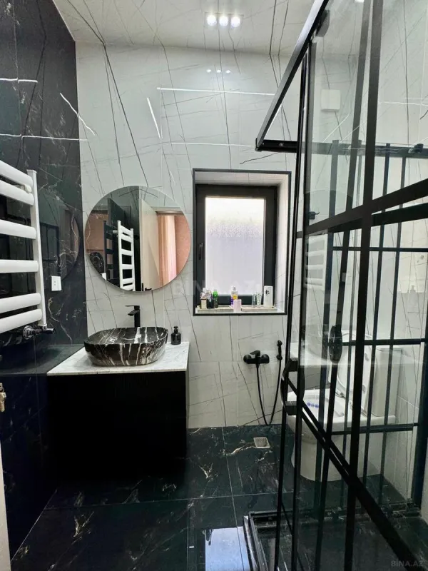 Satılır 4 otaqlı həyət evi 200 m²