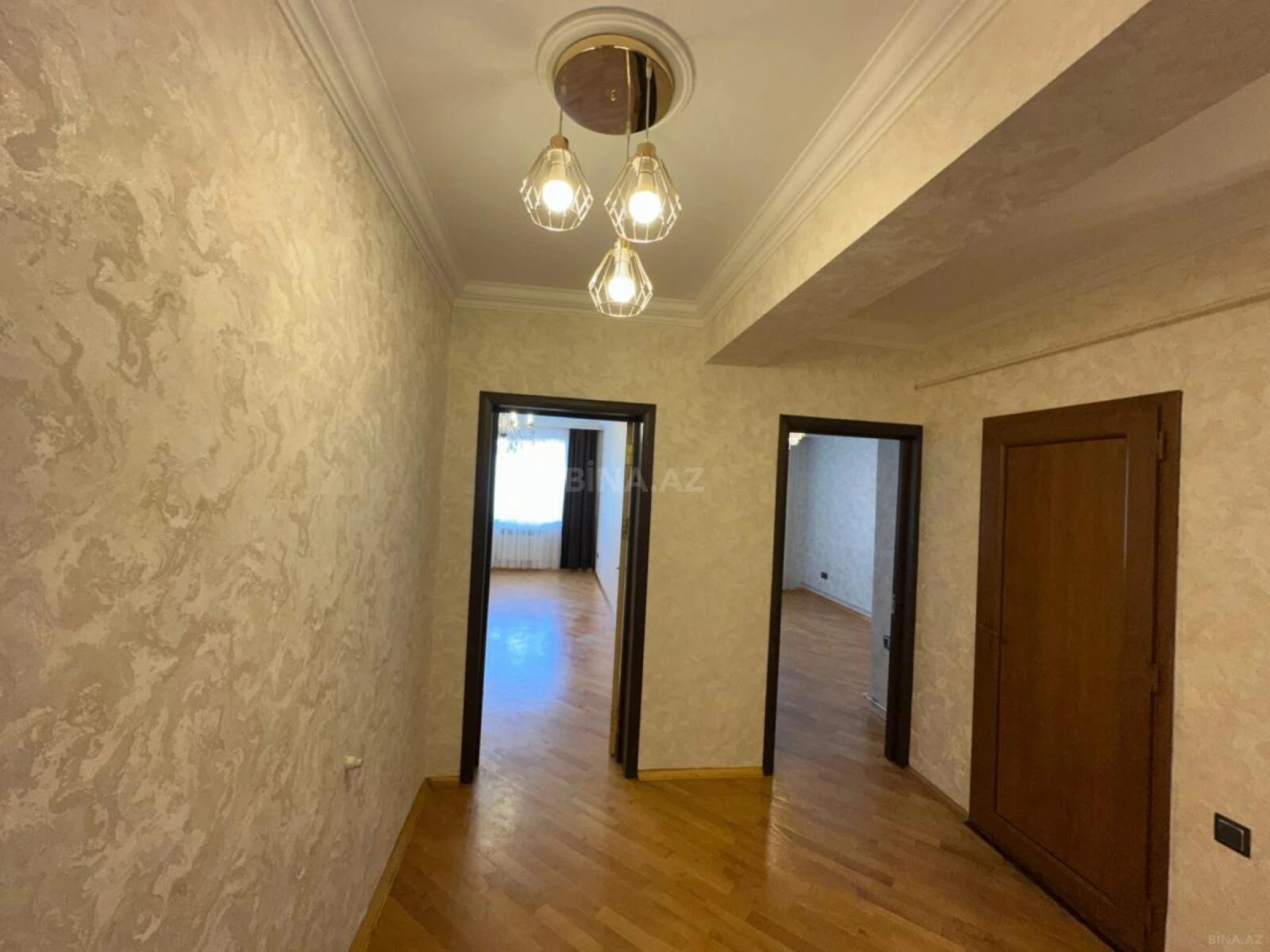 Satılır 2 otaqlı mənzil 62 m²