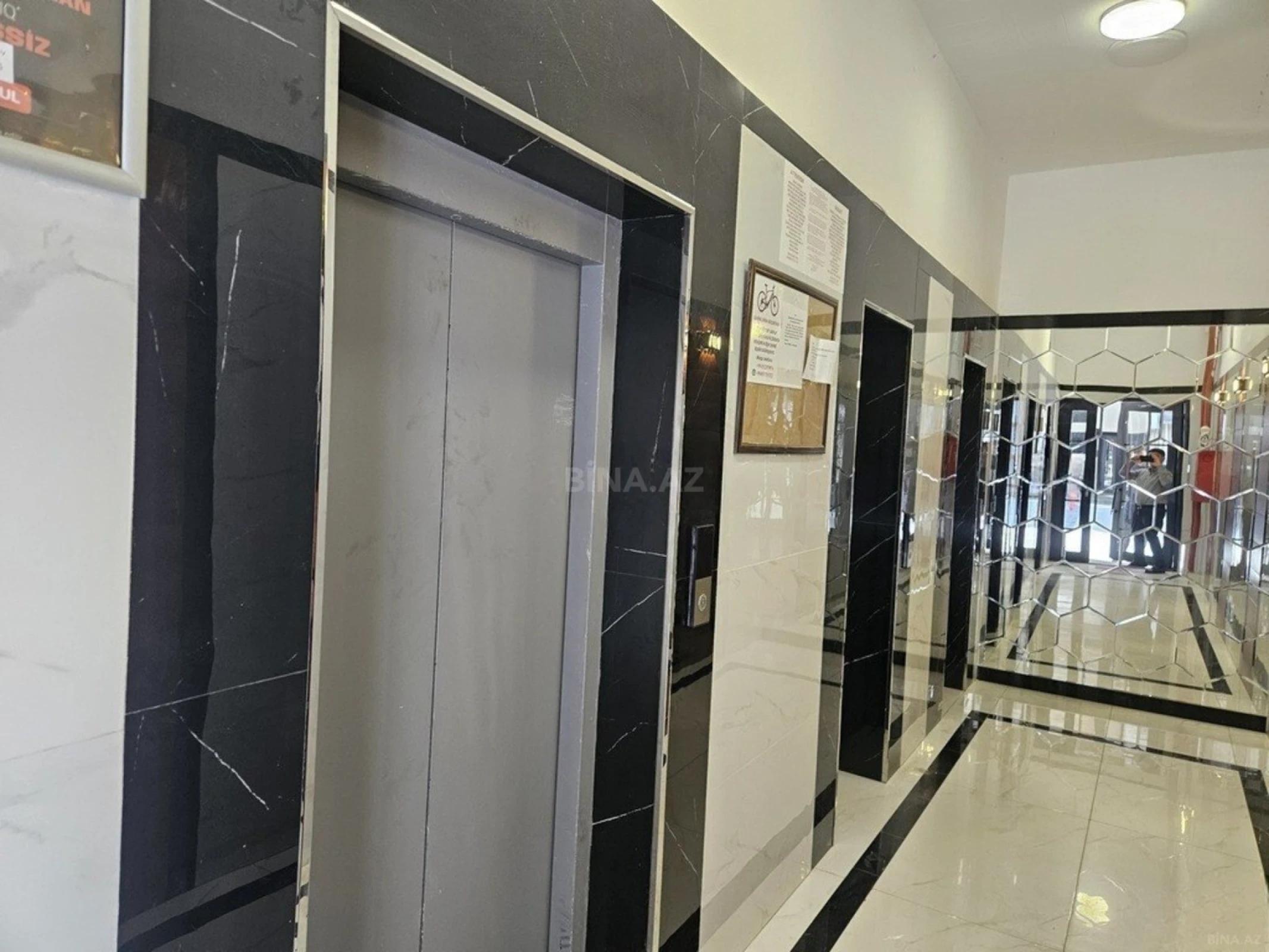 Satılır 3 otaqlı mənzil 156 m²