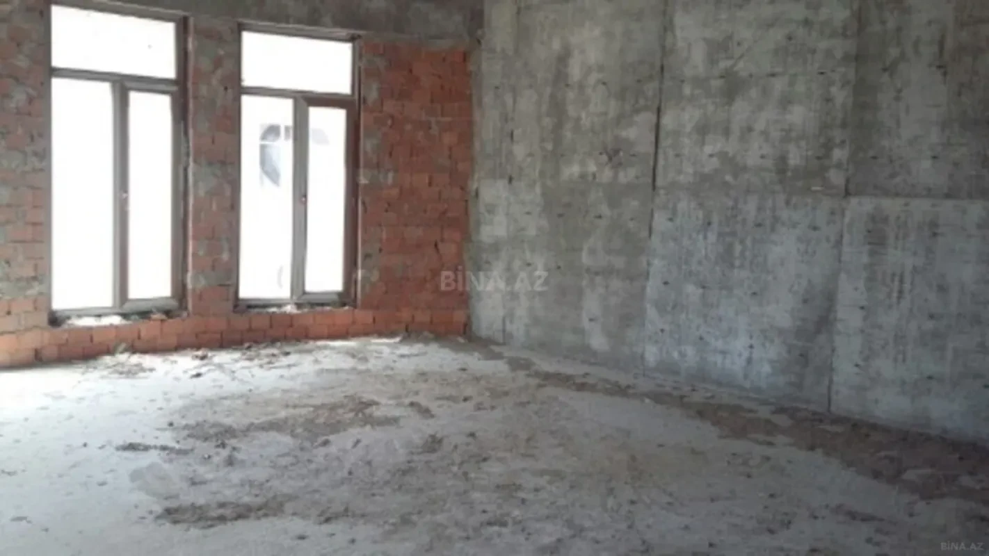 Satılır 3 otaqlı mənzil 156 m²