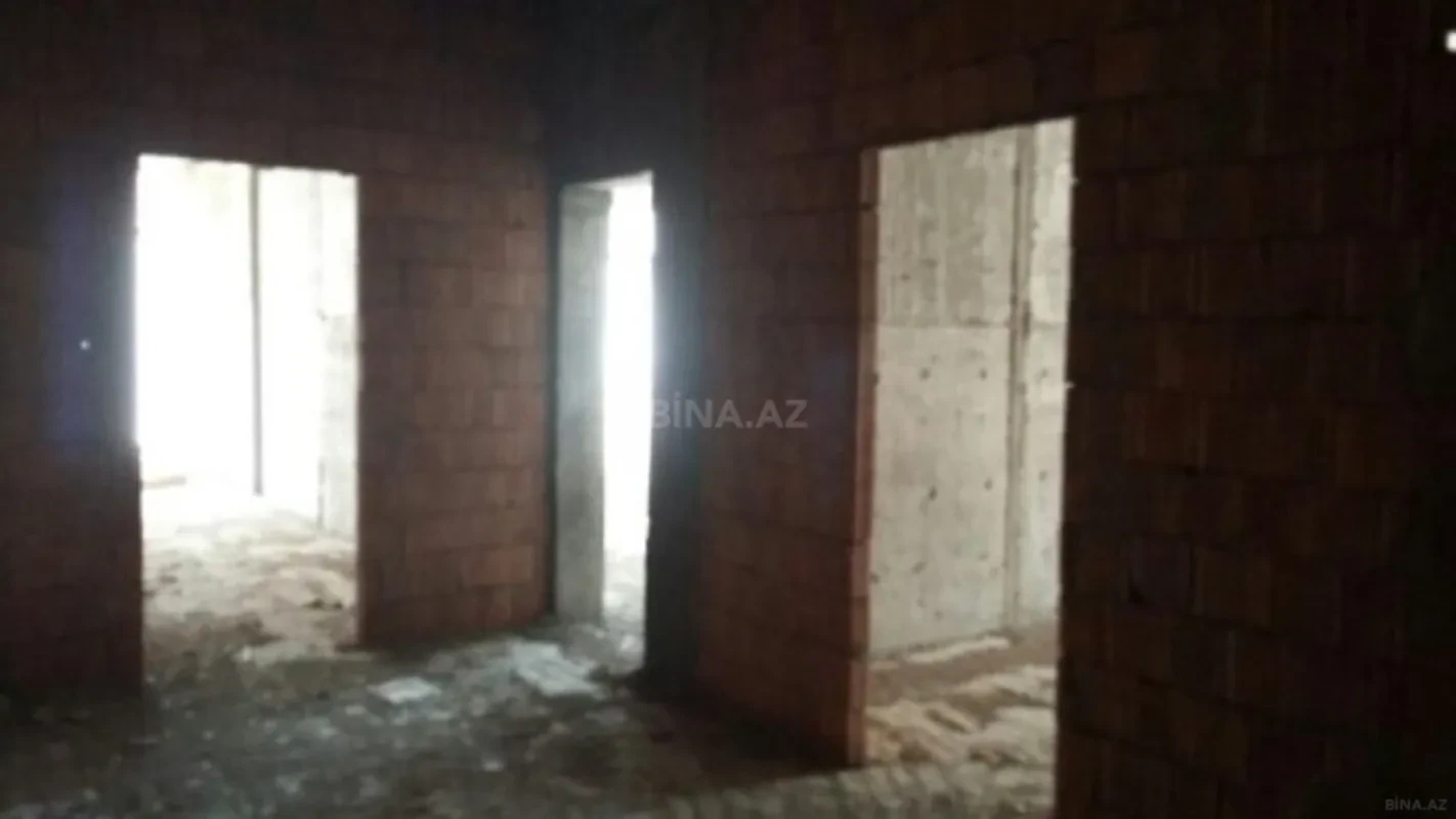 Satılır 3 otaqlı mənzil 156 m²